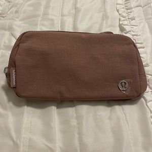 NWT Lululemon Belt Bag - Twilight Rose